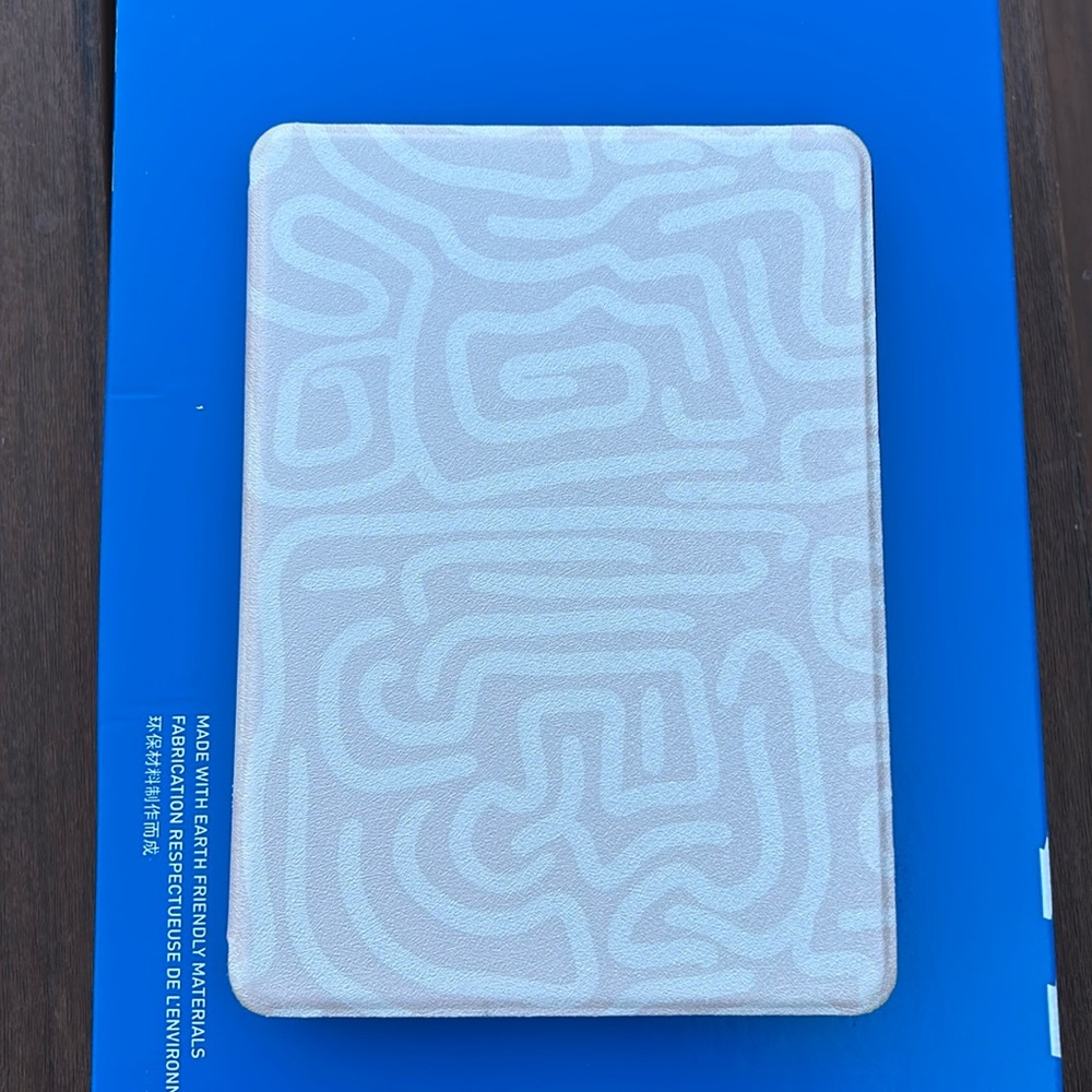 Page the Shop Kindle 11th Generation Paperwhite Case